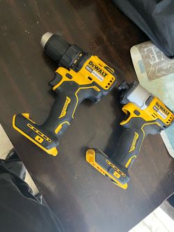DeWalt 20V Brushless Drill and Impact Driver Set