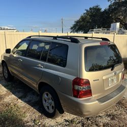 2004 Toyota Highlander 