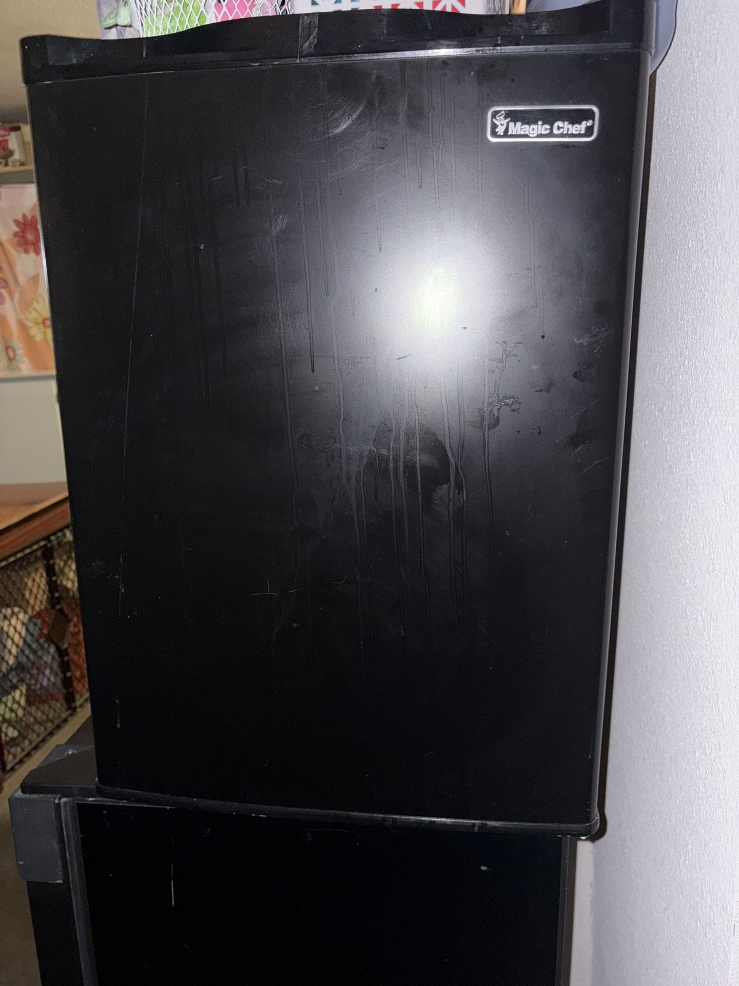 Magic Chef Mini Fridge 