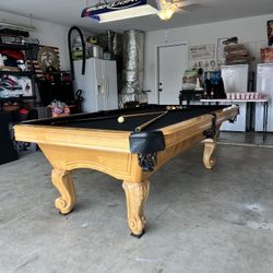 Pool Table 8ft ( Free Delivery & Set Up & New Color Felt Of Your Choice ) 