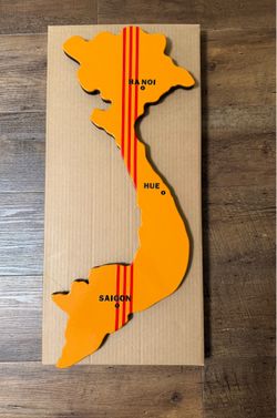Wooden South Vietnam flag map