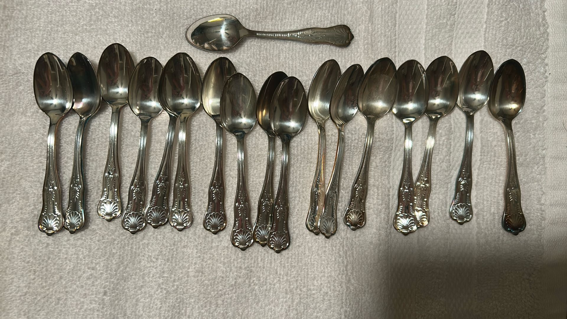 Vintage International Silver Co. BR Set Of 18 Dessert Spoons The BR Is For Roger Brother’s