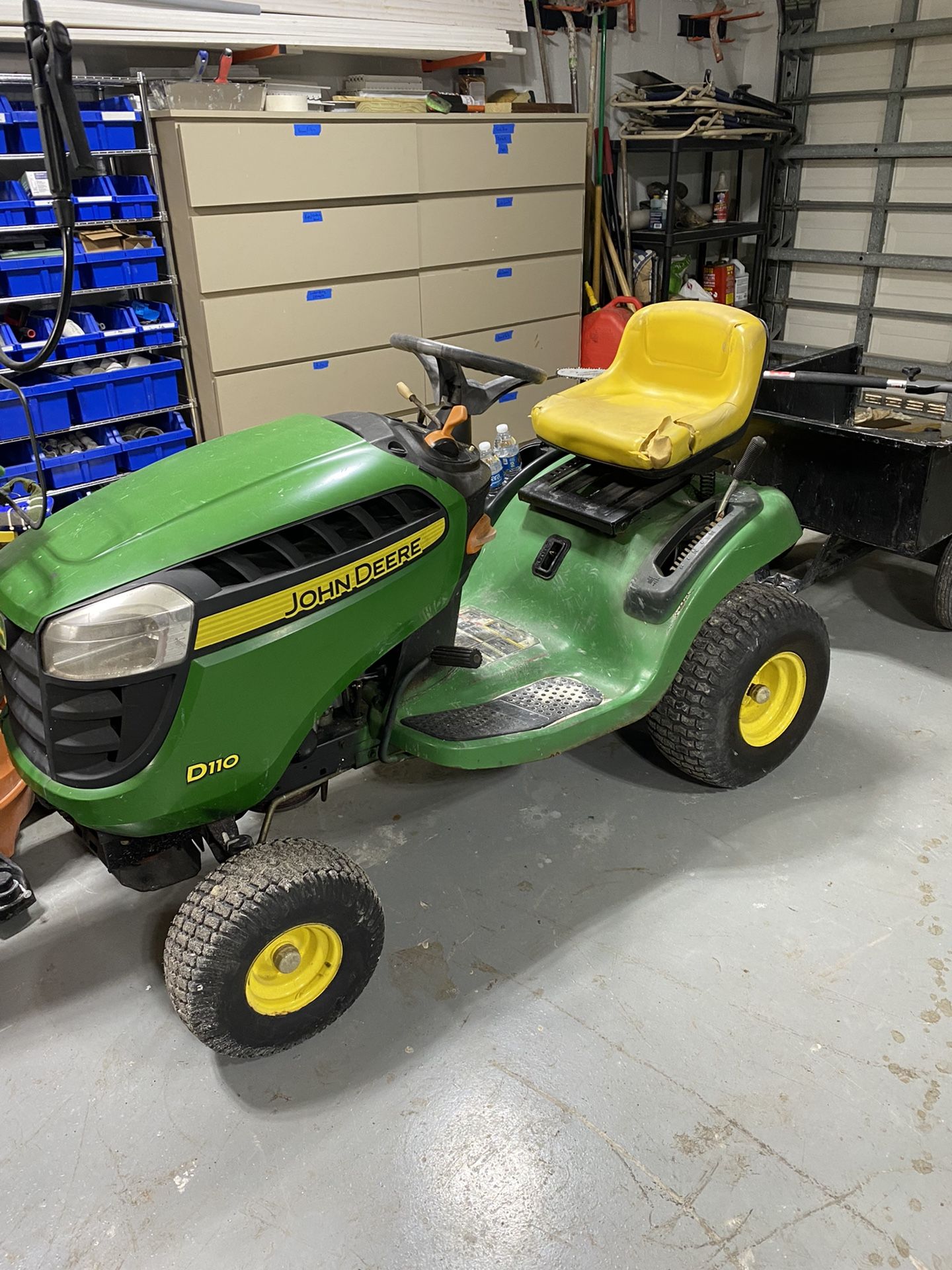 John Deere Tractor D110