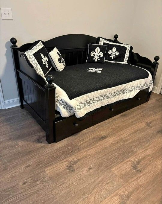 ASHLEY FURNITURE TWIN BED