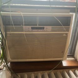 Great  Air Conditioner Unit - Frigidaire - 15,000 BTU