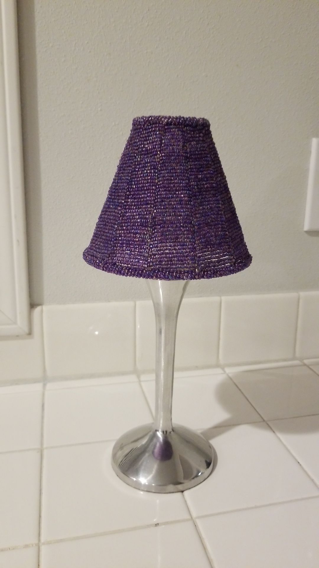 Tea light beaded lamp candle holder