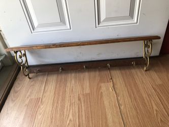 Small wooden plate & trinket shelf with hooks for hats and keys