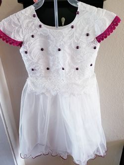 Baby girl frok size 2t to 3t