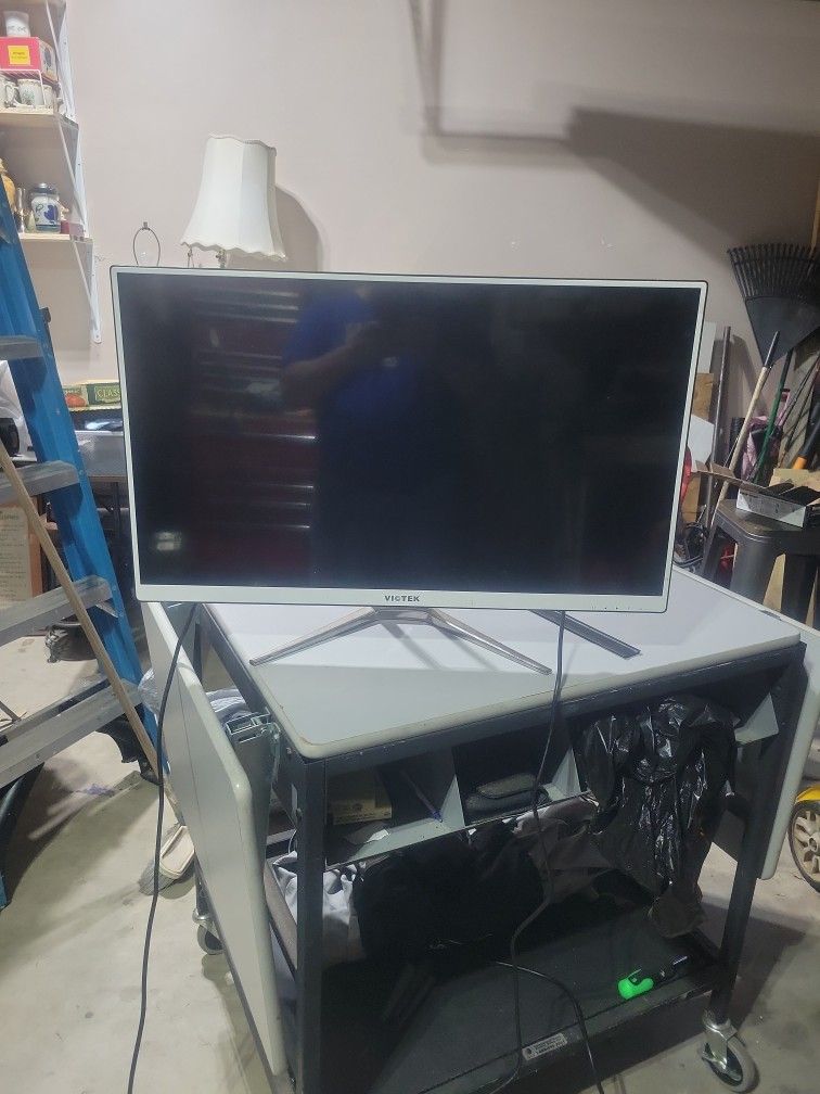 Viotek 32 Inch Monitor