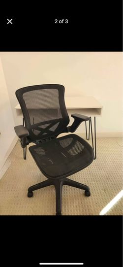 Solid chair for sale. In mint condition. Best chair you can ever buy.