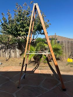 Husky 10’  Fiberglass Step Ladder