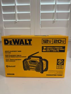 Dewalt dcro28b 12v/20v max jobsite Bluetooth radio