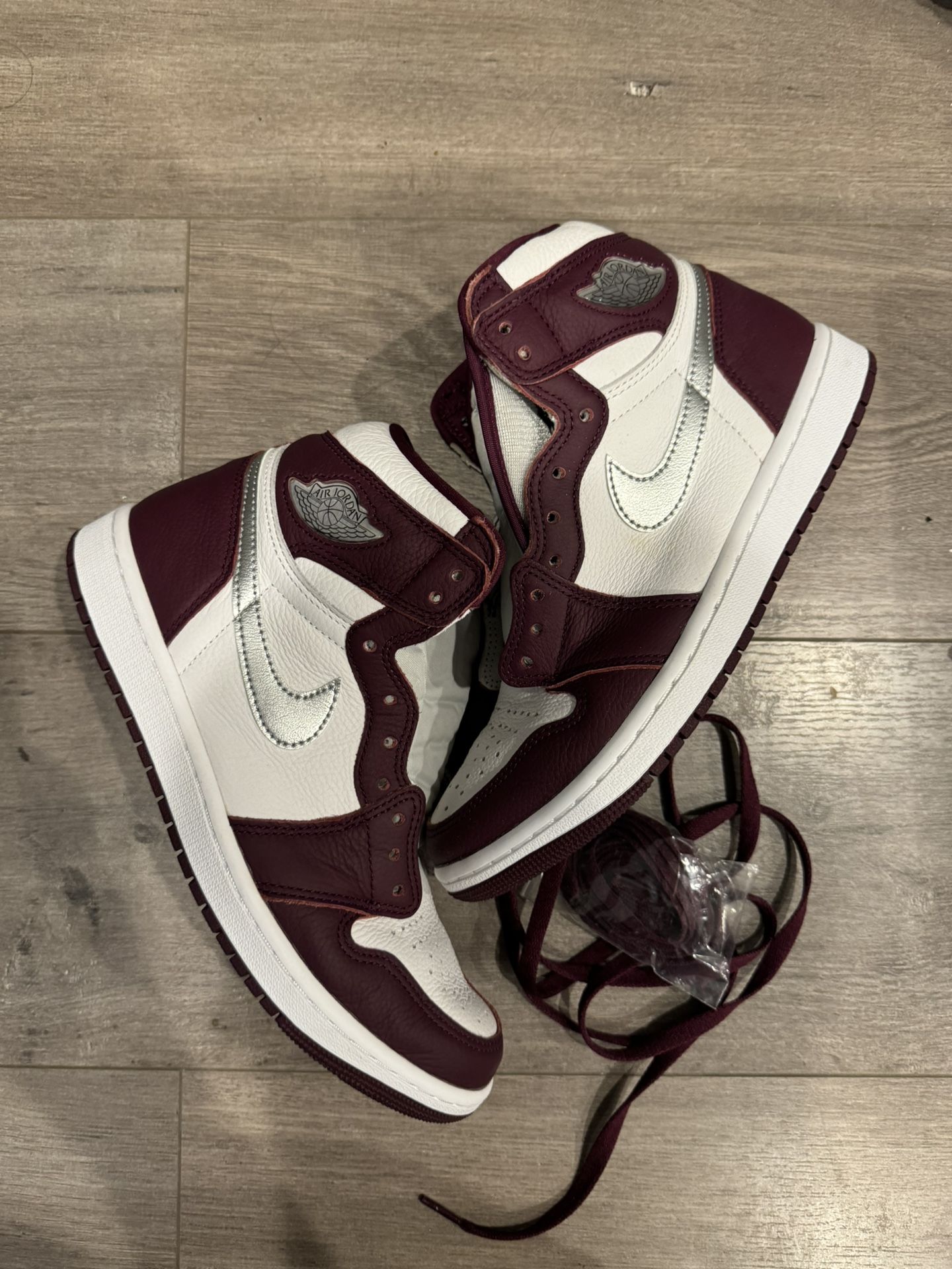 Nike Air Jordan High Size Men Worn Twice Burgundy White No Box