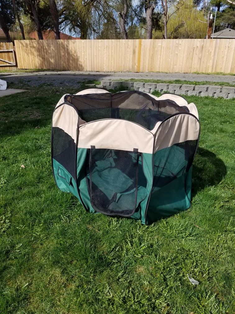 Child or animal picnic tent