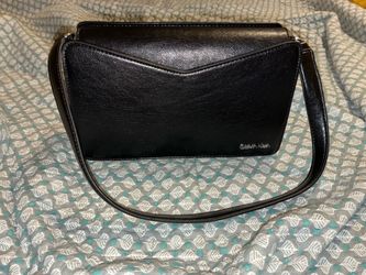 Black Calvin Klein handbag/purse