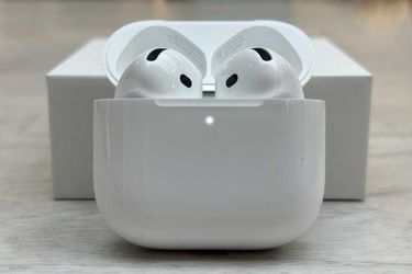 Apple AirPods 4 with Active Noise Cancellation