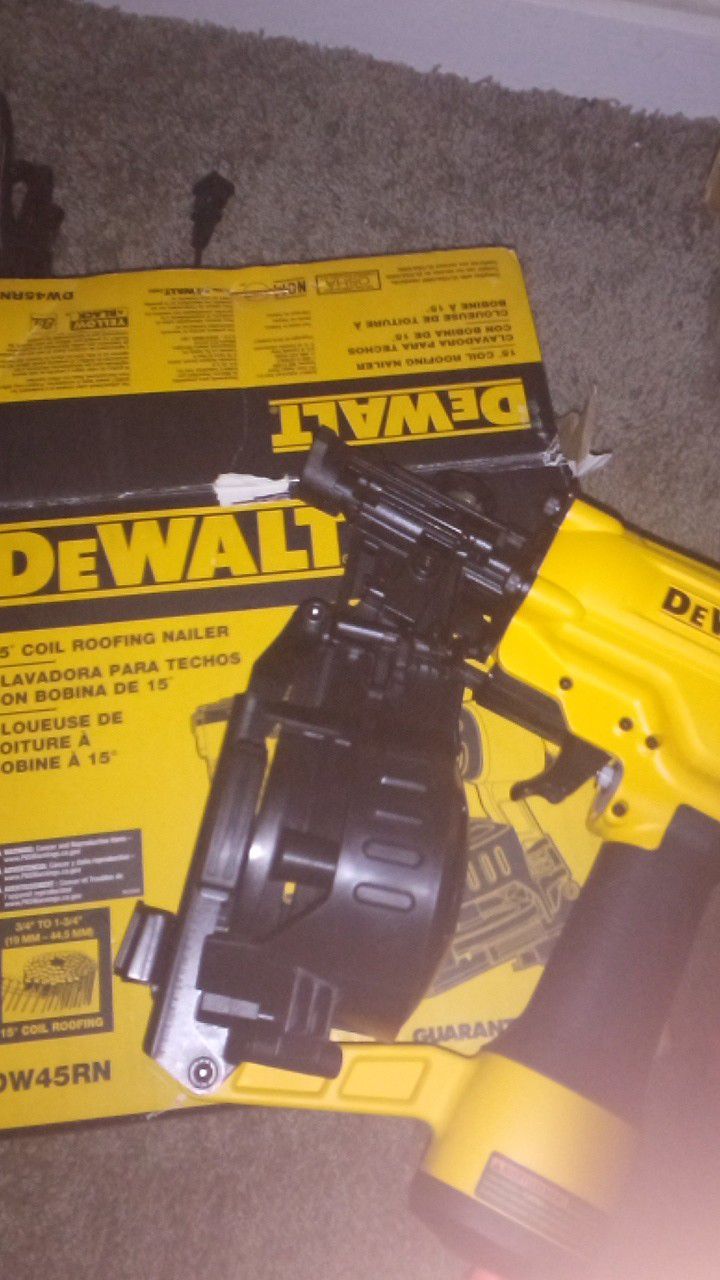 Never used! Dewalt roofing nail gun