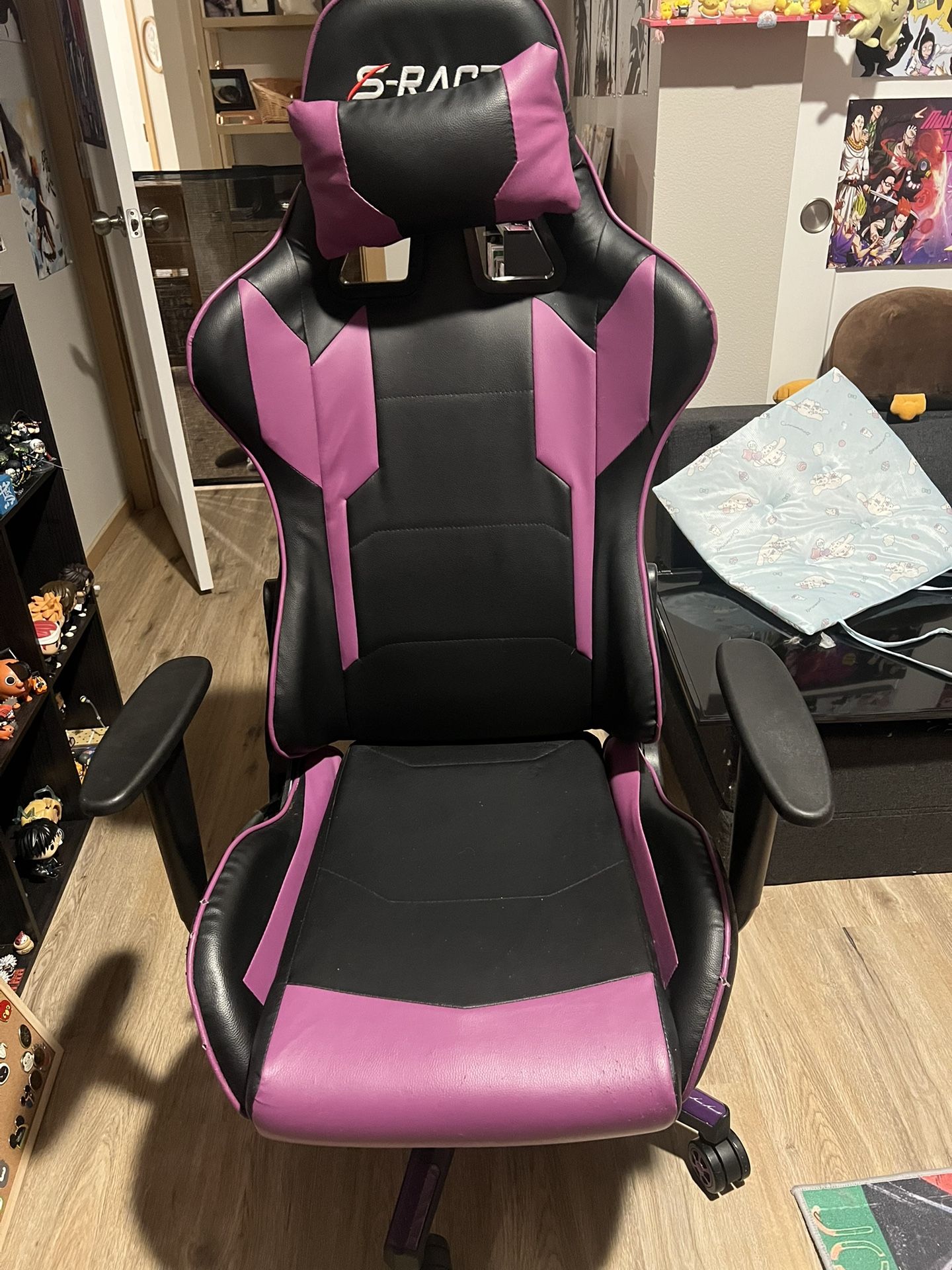 S-racer Gaming Chair