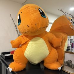 Pokémon  XXL Charmander Plush 