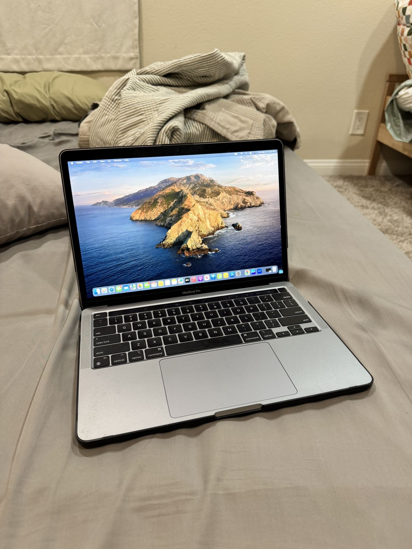 2020 13” MacBook Pro M1 8G