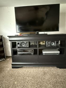 Nice TV stand black for sale
