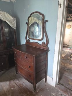 1900s Antique Dresser