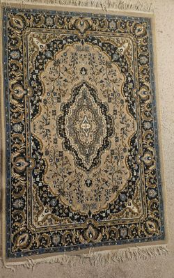 Aera Rug