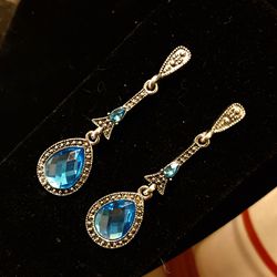 NEW Silver Aqua Blue Drop Earrings