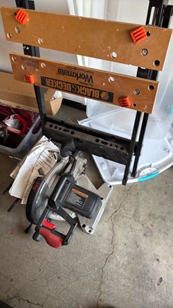 Compound miter saw