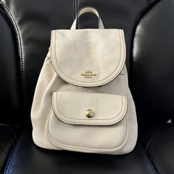 Coach C4121 Pennie backpack 22 in Pebble Leather Chalk