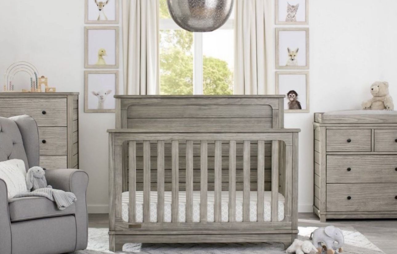 Simmons Kids Slumbertime Monterey 4 in 1 Convertible Crib Nursery furniture Decor