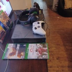 Xbox One Halo Collector Edition 5 Games Controller And Headset