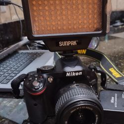Nikon D5200 DSLR Camera