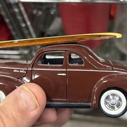 1/18 1940 FORD DELUXE COUPE ERTL