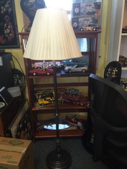 Floor lamp with table glass