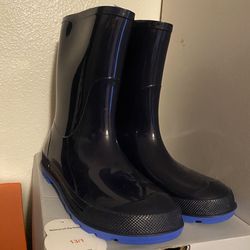 Boy rainboots size 13/1