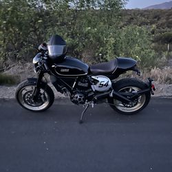 2018 Ducati Scrambler Cafe Racer – Clean Title – Low Miles