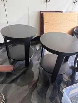 Set of 2 Black Round Side Tables