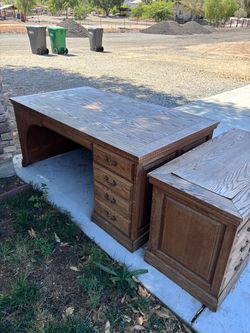 FREE Large Desk (L Shape)