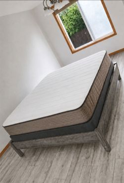 Newer Queen Stumptown 11" Hybrid Mattress, Boxspring and Platform Bed Frame