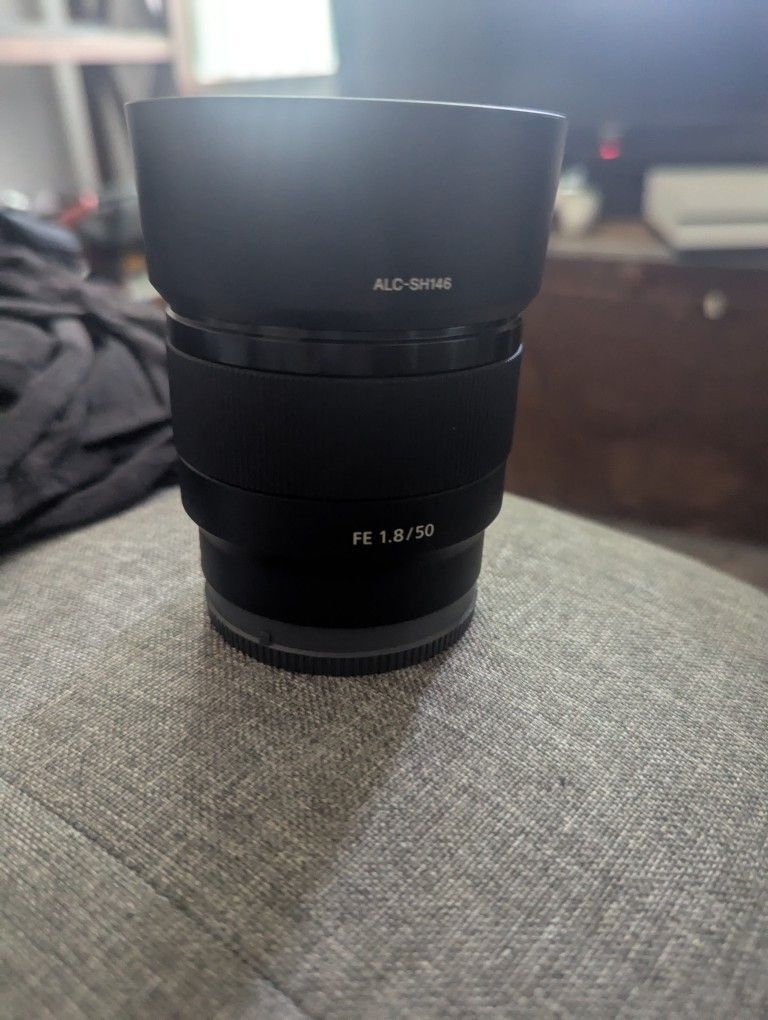 Sony Lens Fe 1.8 - 50 mm