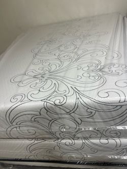 MATTRESS AND FURNITURE GREAT QUALITY
