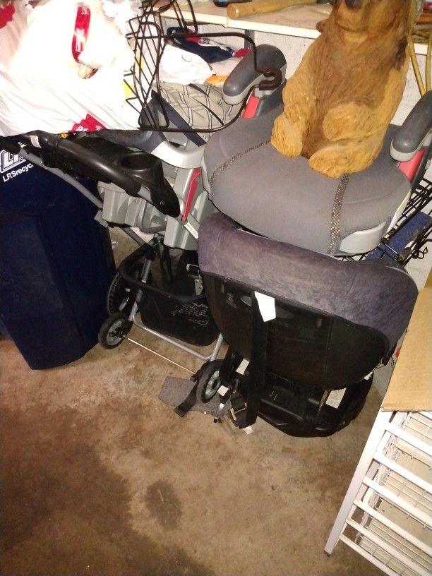 Nice Convertible/Baby Carseat/Stroller Combo/Booster Seat