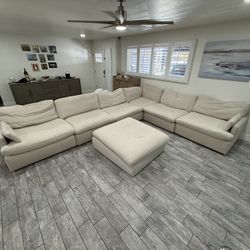 Sectional couch! Great Shape! (New Goes For $3600)