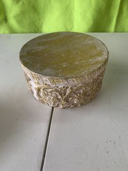 Decorative Round (box)