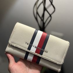 Tommy hilfiger wallet sale cheap