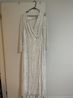 Simple And Elegant Wedding Dress  Thumbnail