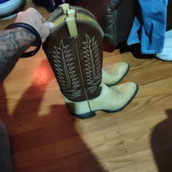 Tony Lama Leather Cowboy Boots Size 9..