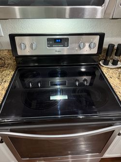 Whirlpool Electric Range with Glass Cooktop