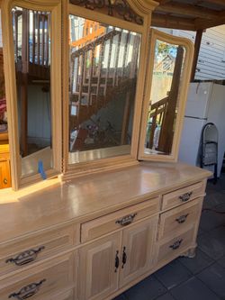 8 drawer dresser folding vanity mirror